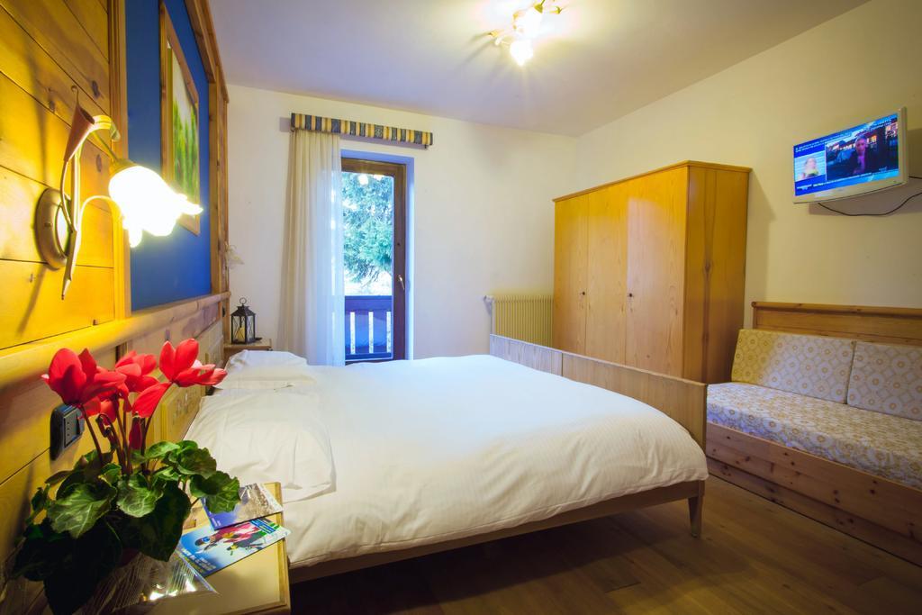 Hotel Garni Edy 戴亚诺 外观 照片