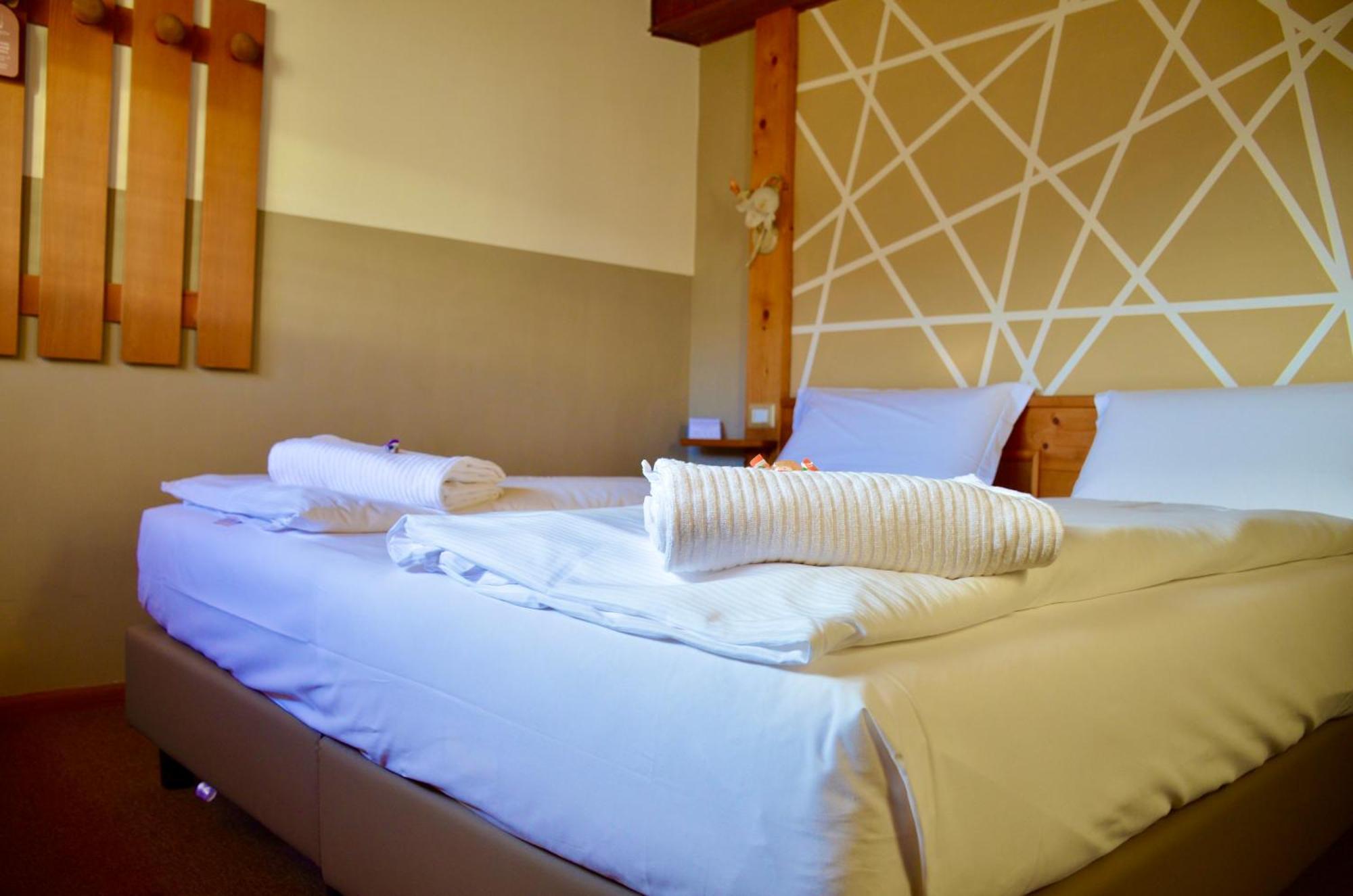 Hotel Garni Edy 戴亚诺 外观 照片