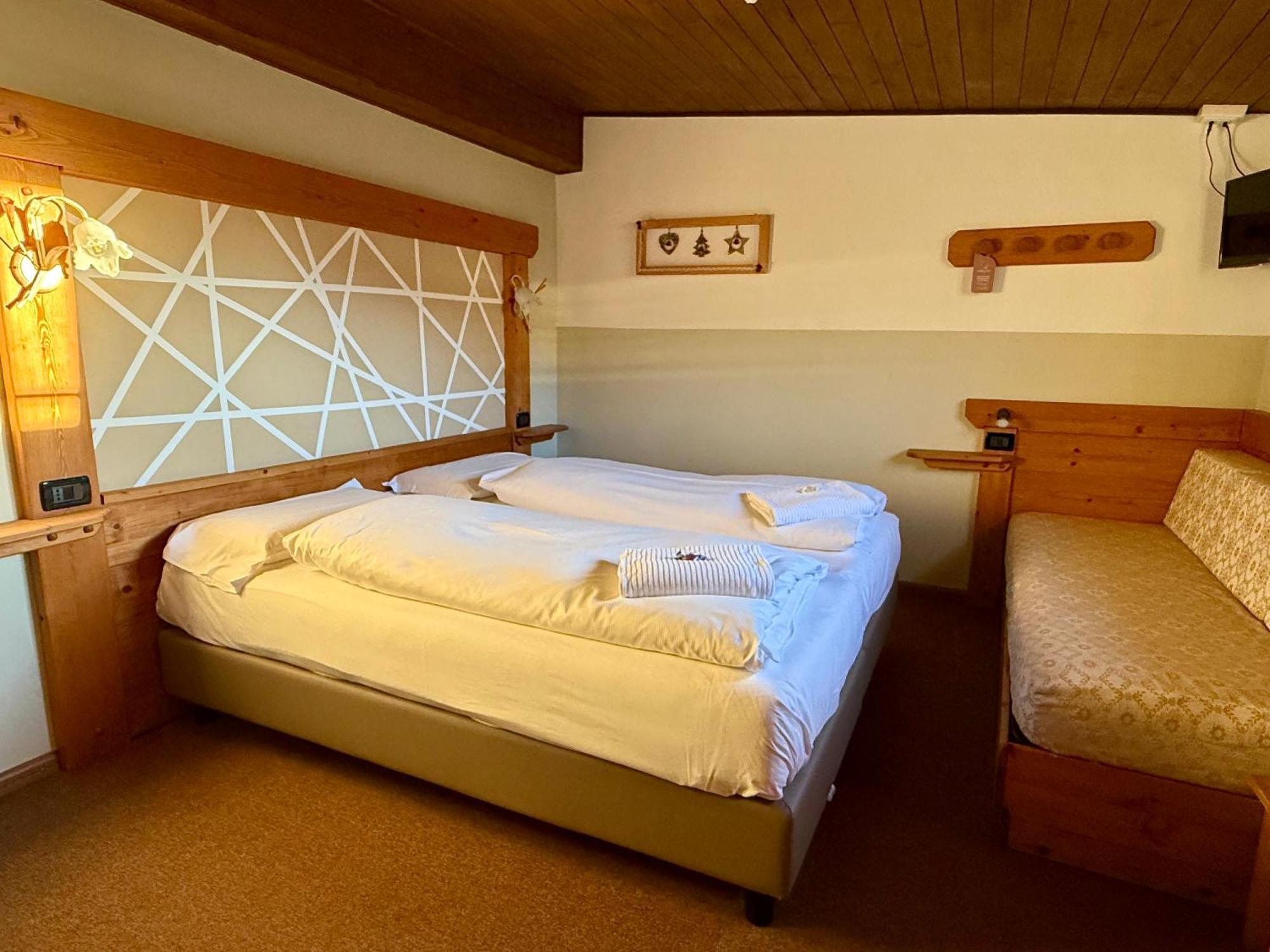 Hotel Garni Edy 戴亚诺 外观 照片